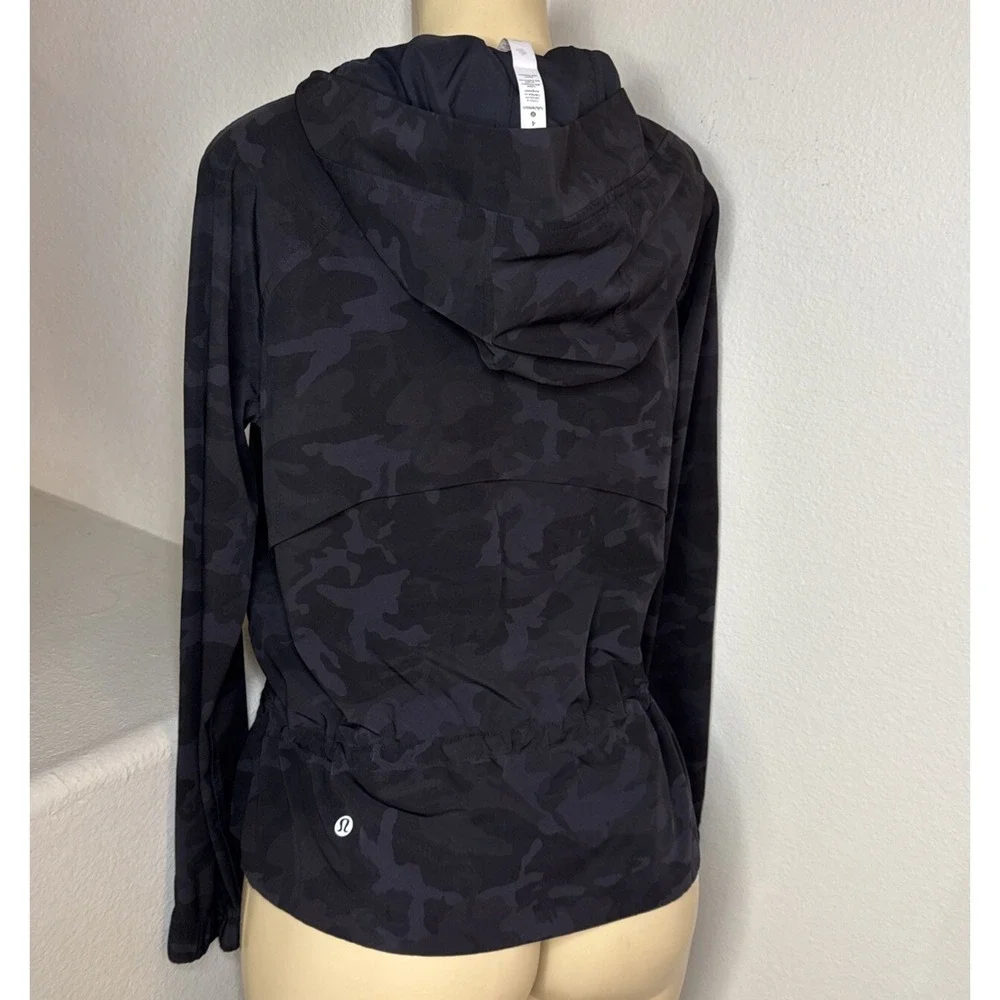 Lululemon Jacket Women Sz 4 Face Forward Incognito Camo Athletic LW4AVRS